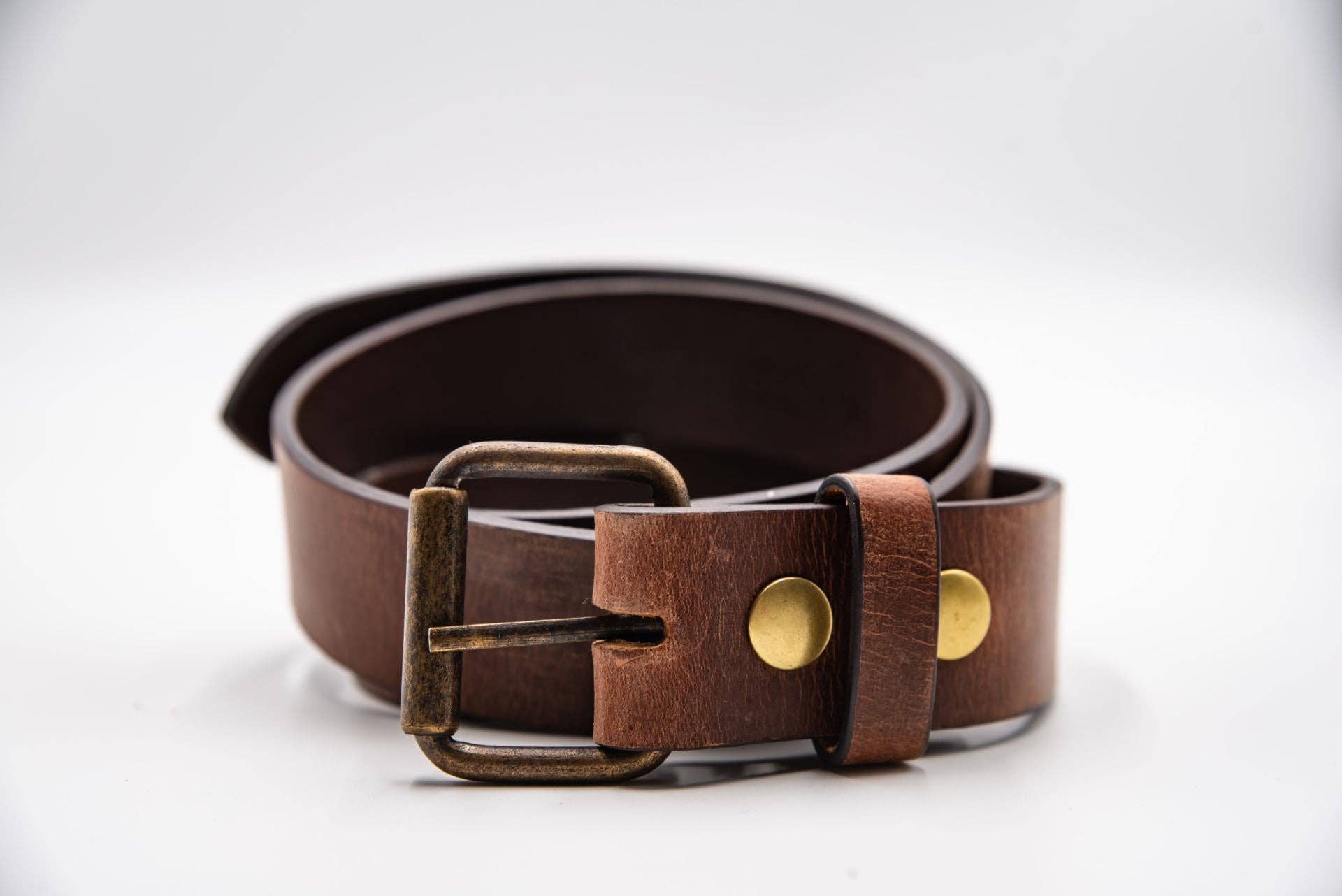 Image of Ceinture brune robuste en cuir pleine fleur avec boucle en laiton amovible