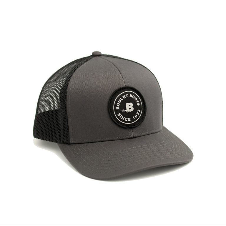 Image of Gray cap with black mesh and logo on a white background